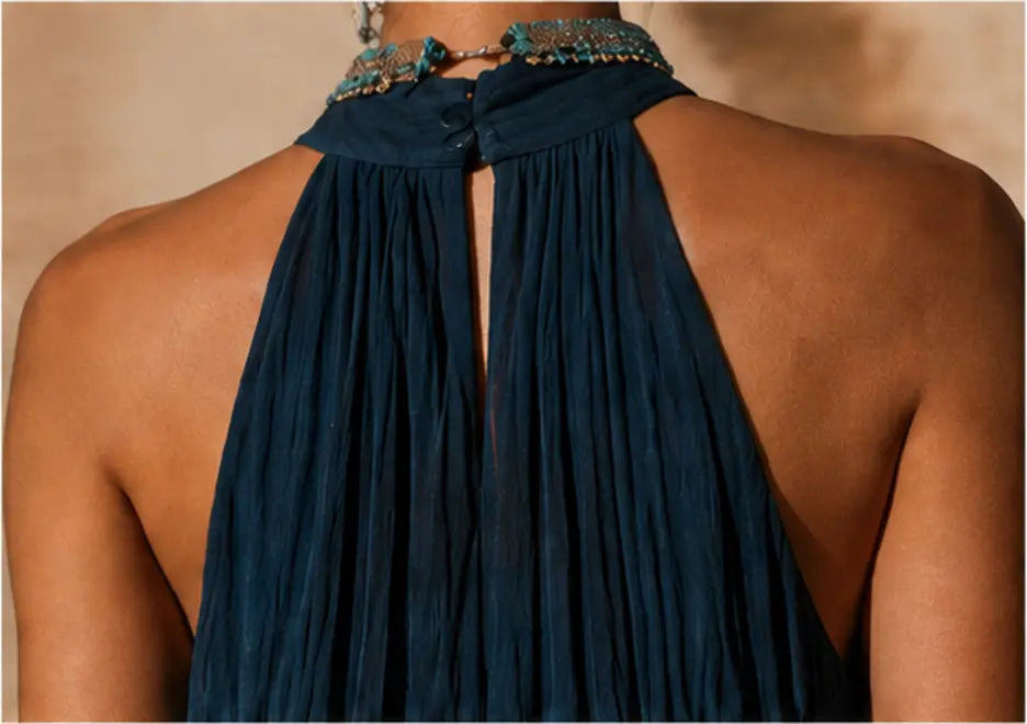Paula | Vestido largo con cuello halter y escote en V